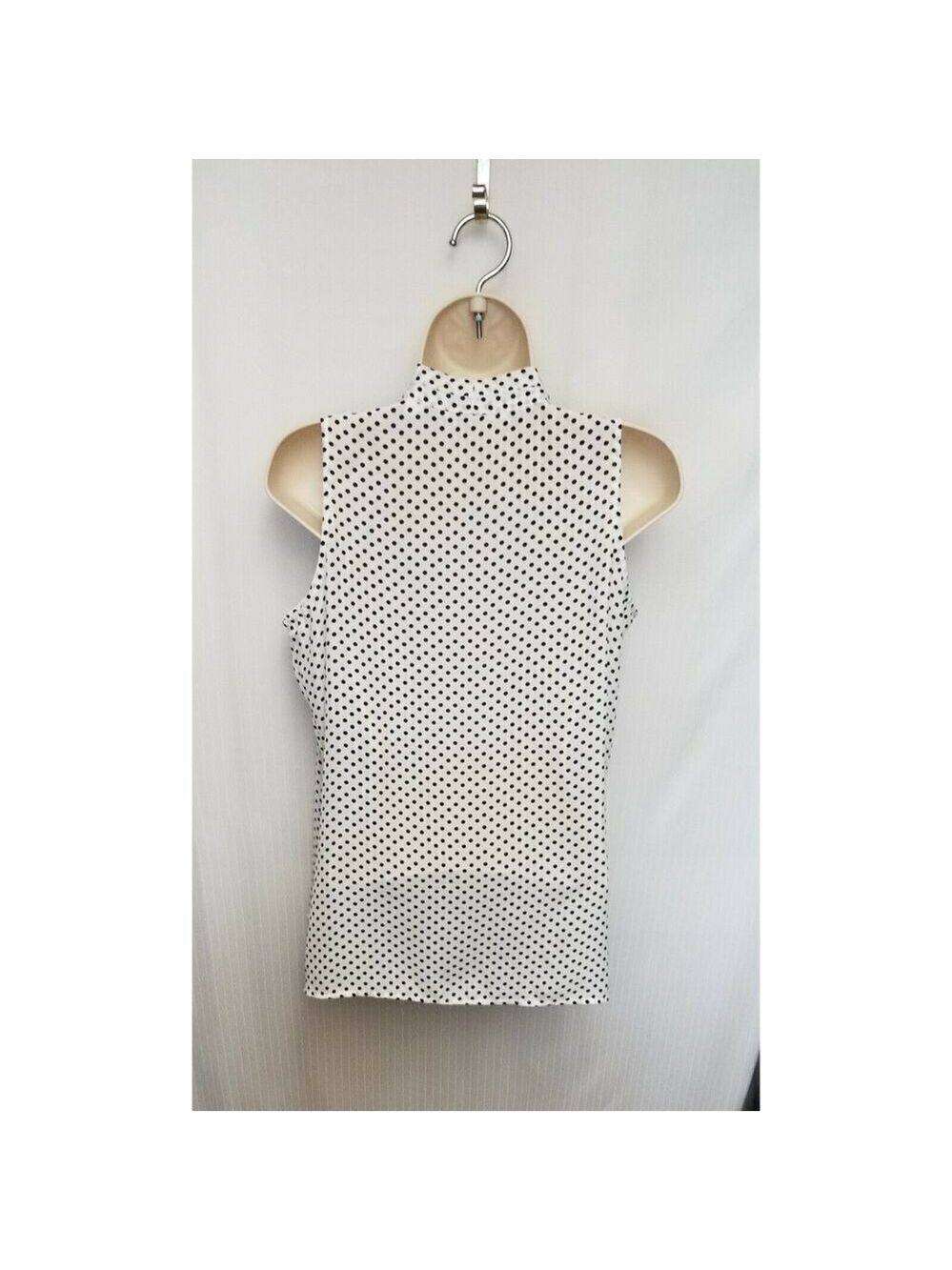 Violet & Claire Women’s White & Black Polka Dotted Sleeveless Top Size M - Picture 5 of 8